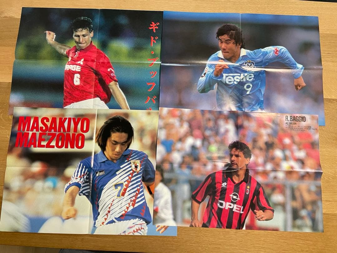 サッカー1992年から1995年のポスター　三浦知良など37枚セット