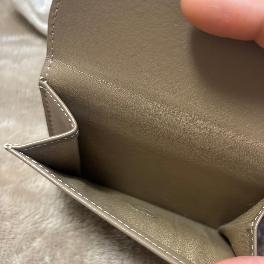 LOVST TOKYO Apple Half-moon Wallet グレージュ