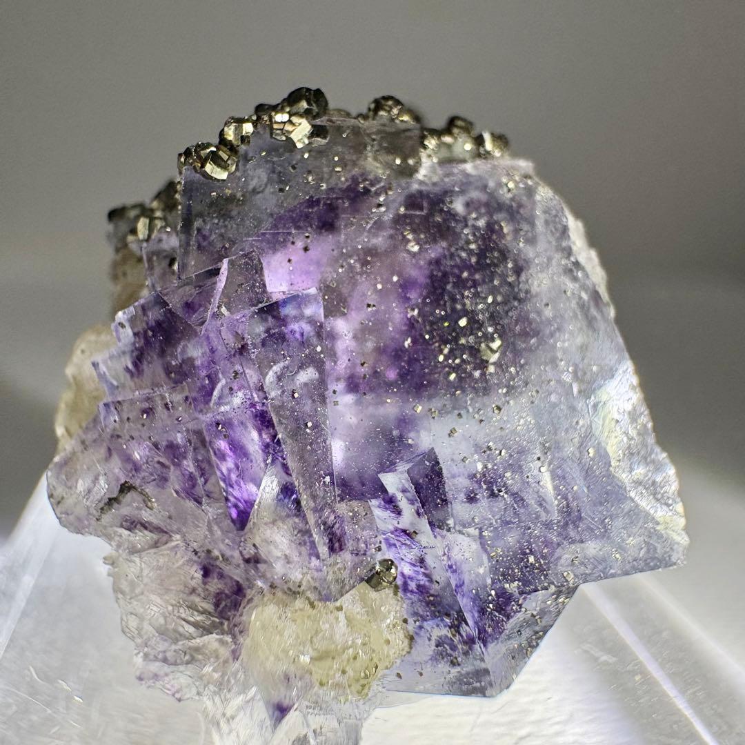 476 中国　ヤオガンシャン産　フローライト&パイライト