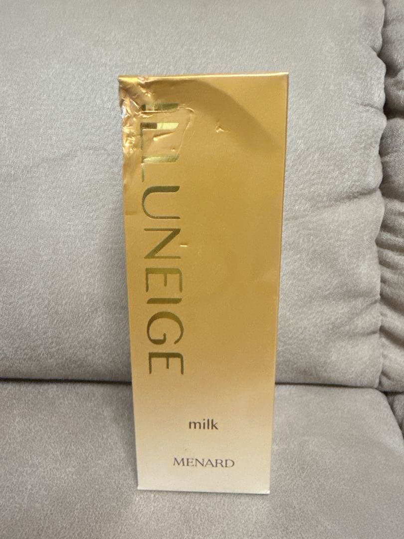 Itsuki さま専用　MENARD イルネージュ　ミルク　乳液　未開封　新品