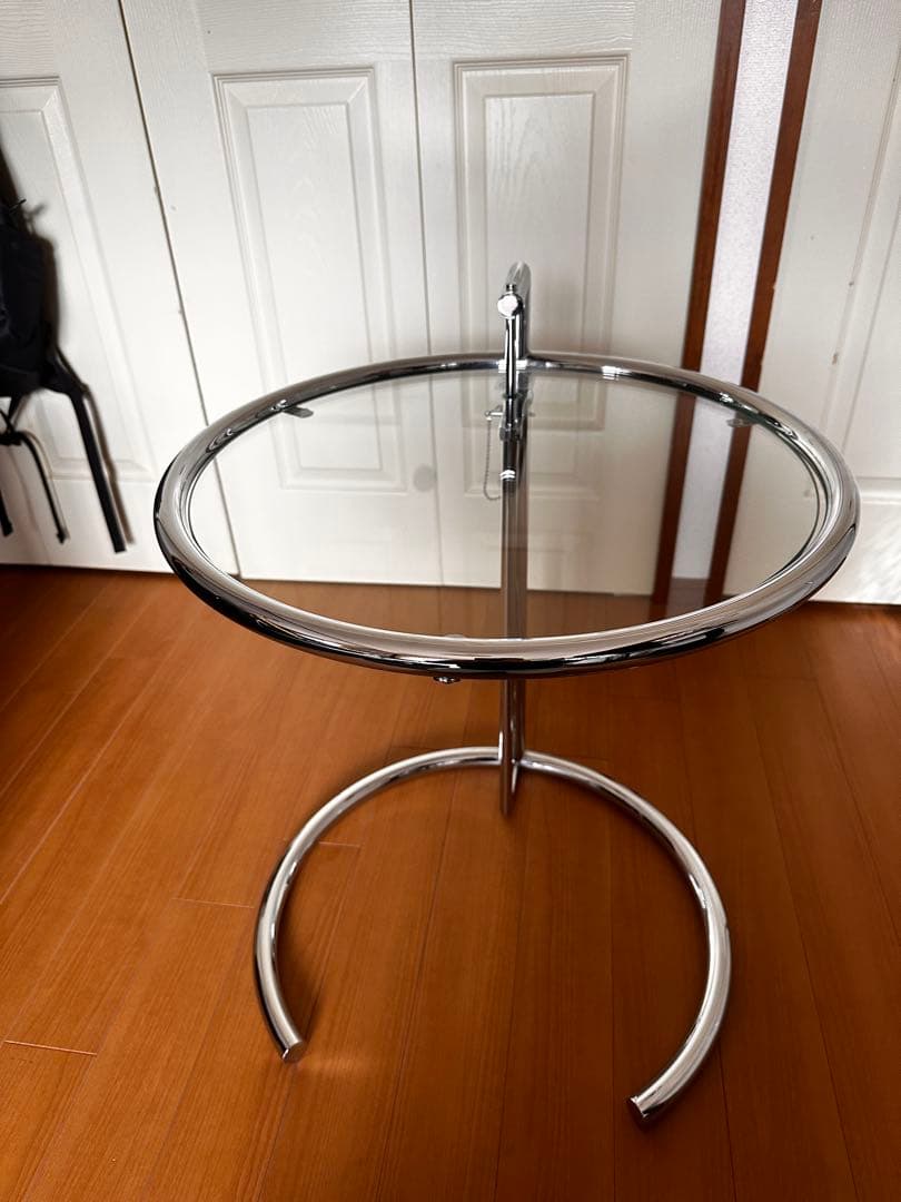 Cassina/ClassiCon カッシーナ クラシコン サイドテーブル