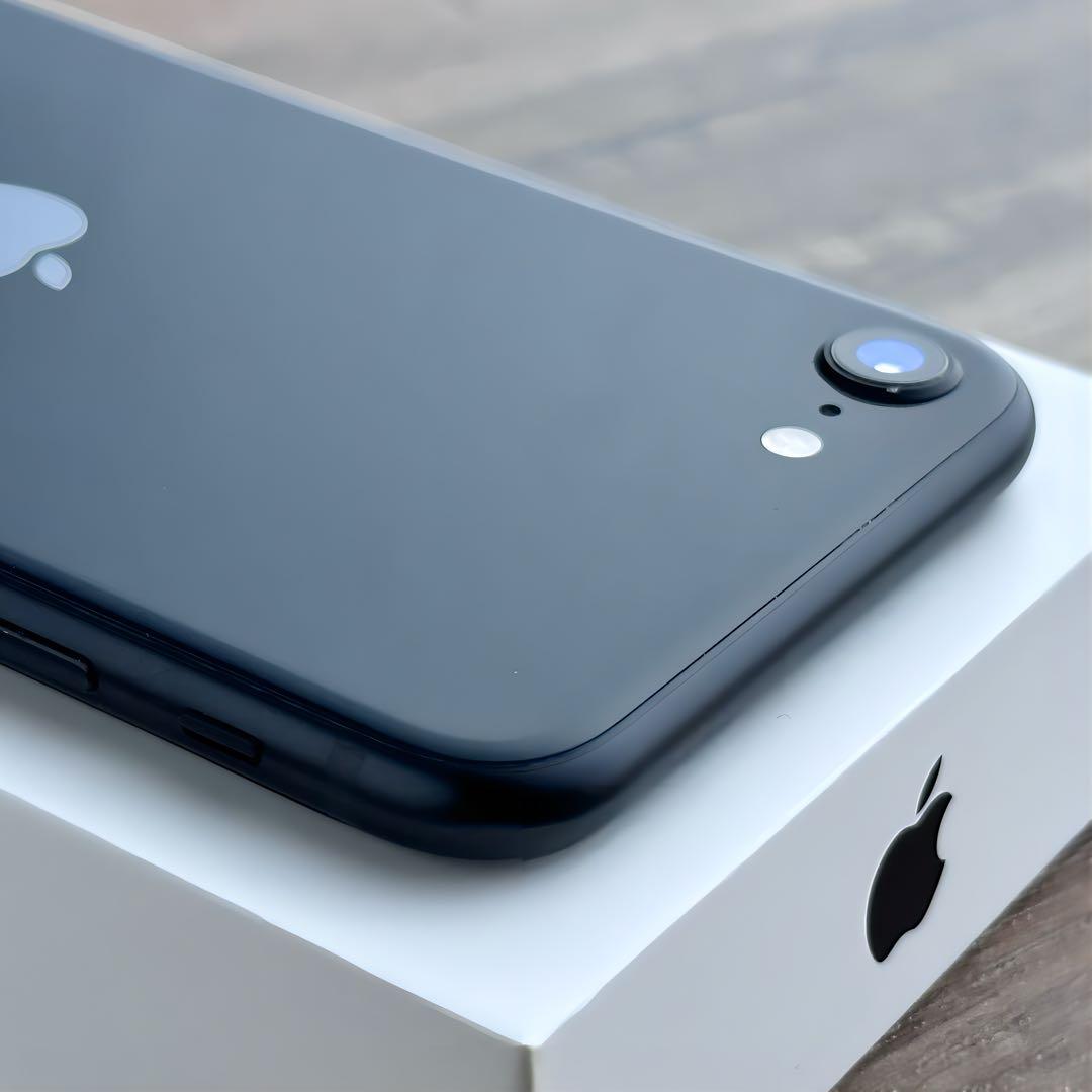 iPhoneSE 第3世代 本体 Midnight 128GB SIMフリー