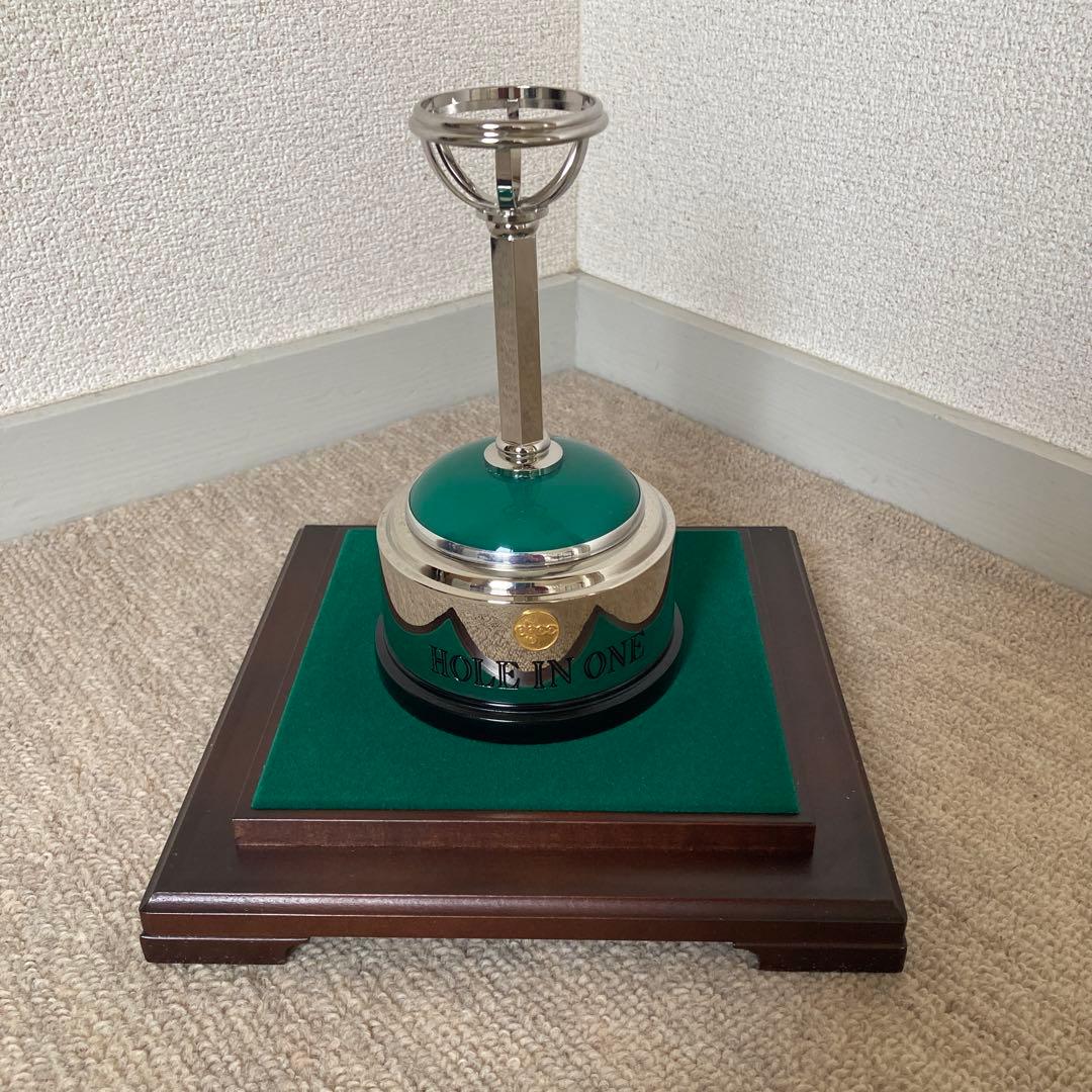 【値下】ゴルフ ホールインワン 記念ボールトロフィースタンド 宮本商行 銀座 ２