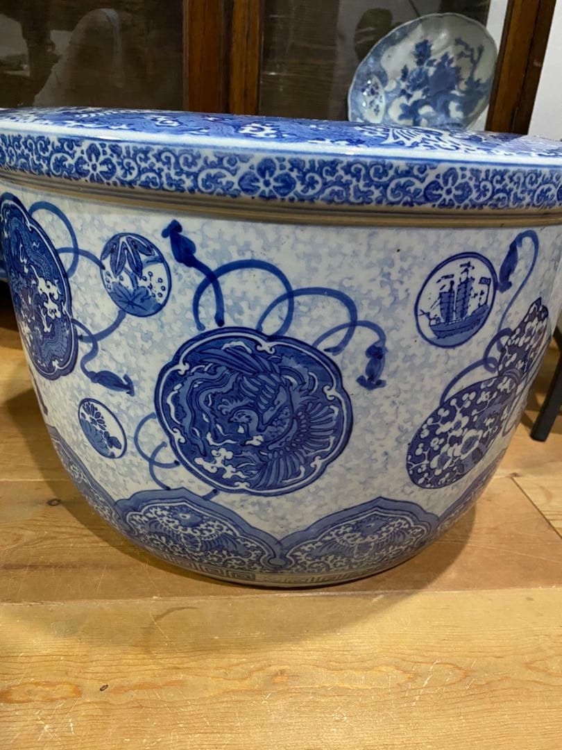 手毬紋様の可愛い大きな火鉢