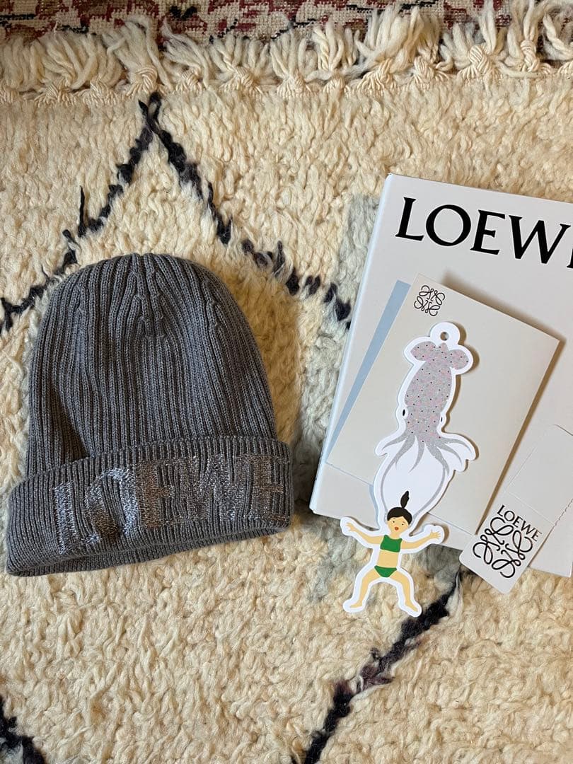 LOEWE グレー ニット帽