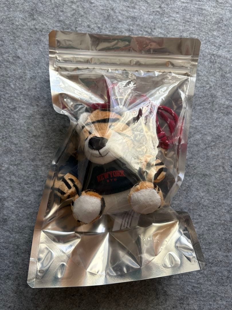 Deuxieme Classe BTN Tiger Key Chainチャーム