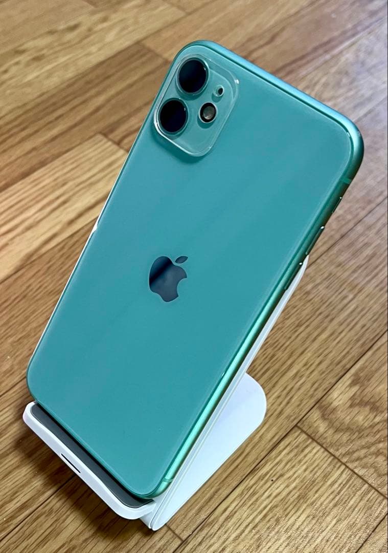 iPhone11 64gb 純正品につきApple下取りも可 比較的美品オマケ有