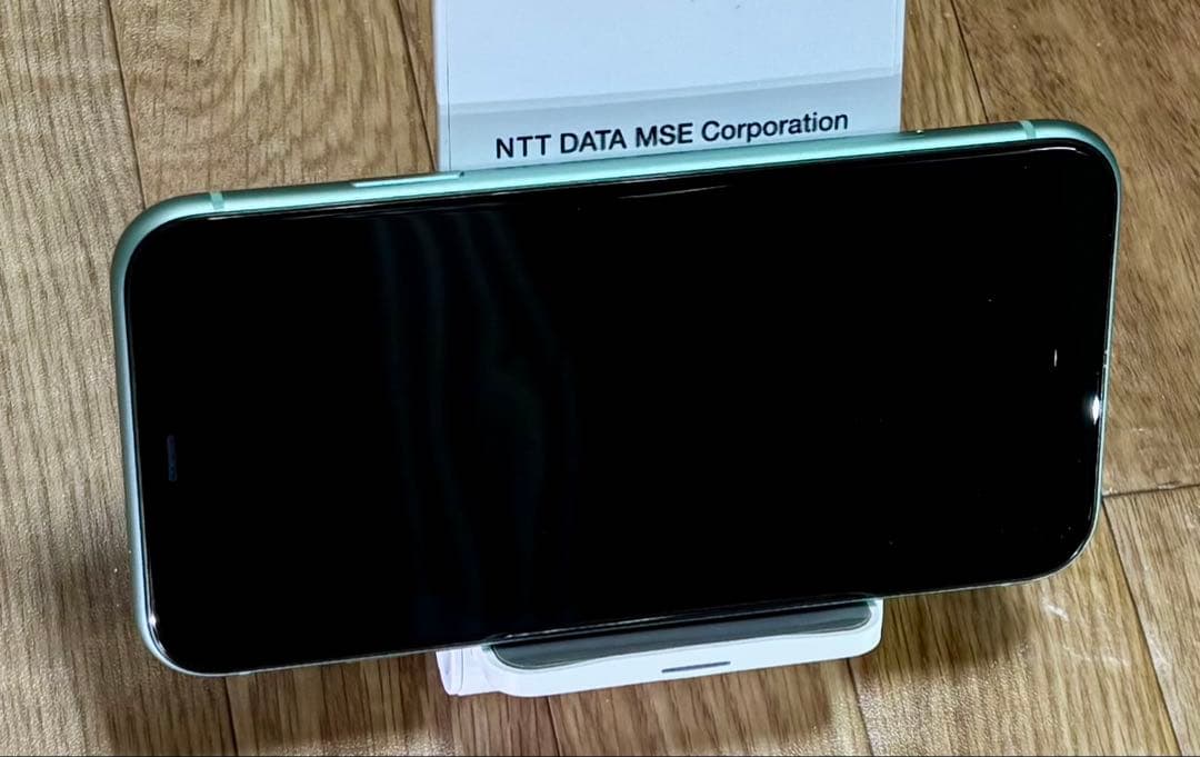 iPhone11 64gb 純正品につきApple下取りも可 比較的美品オマケ有