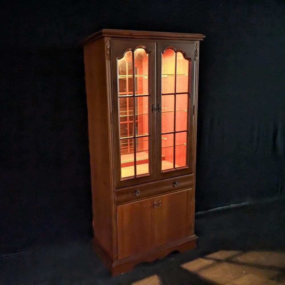 リンホーリン　照明付き　飾り棚　キャビネット　キュリオケース　コレクションケース