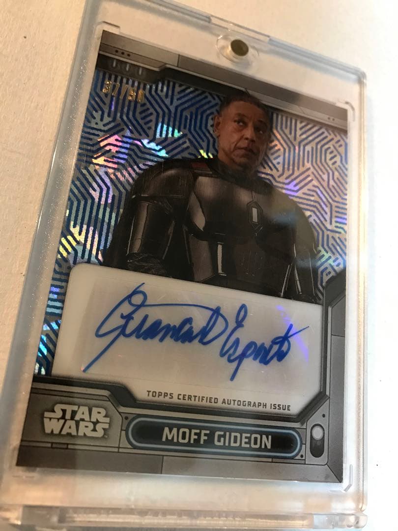 貴重　マンダロリアン　スターウォーズ　topps モフギデオン　サイン　カード