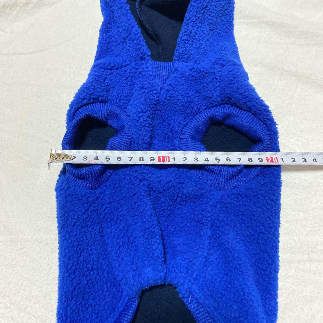 小型犬用 パーカー付き・寒さからワンちゃんを守る 暖かいもふもふの手触りＭ