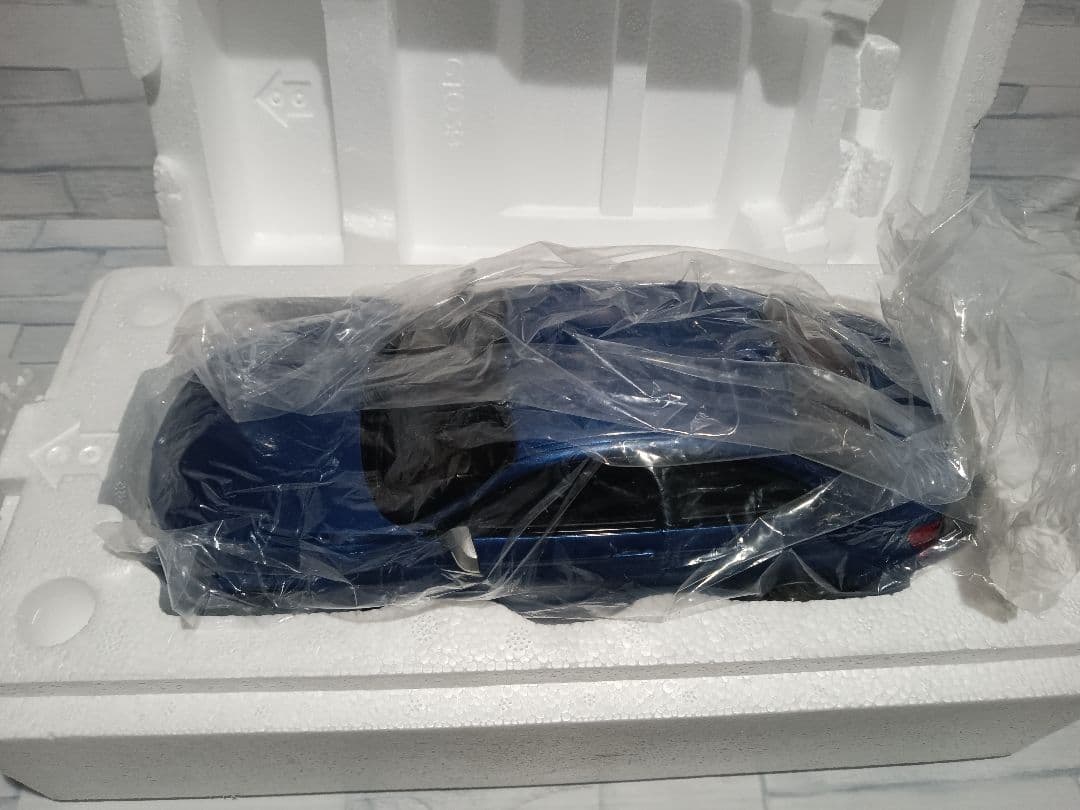 1/18 BMW 2シリーズ　クーペ　M235i F22　ミニカー　ブルー