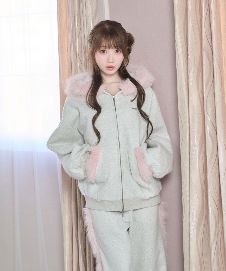 ロゼミューズFur trimming zip パーカーのみ