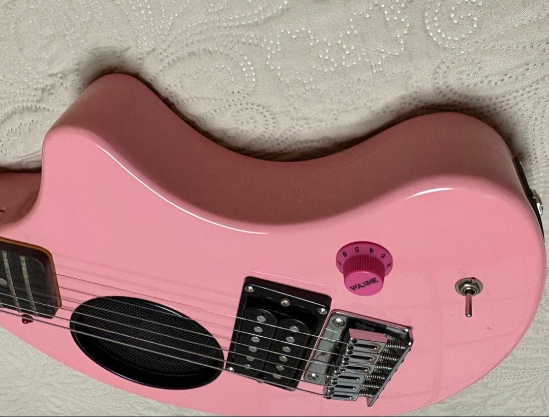 超美品 フェルナンデス ZO-3 エレキギター ピンク ソフトケース付き