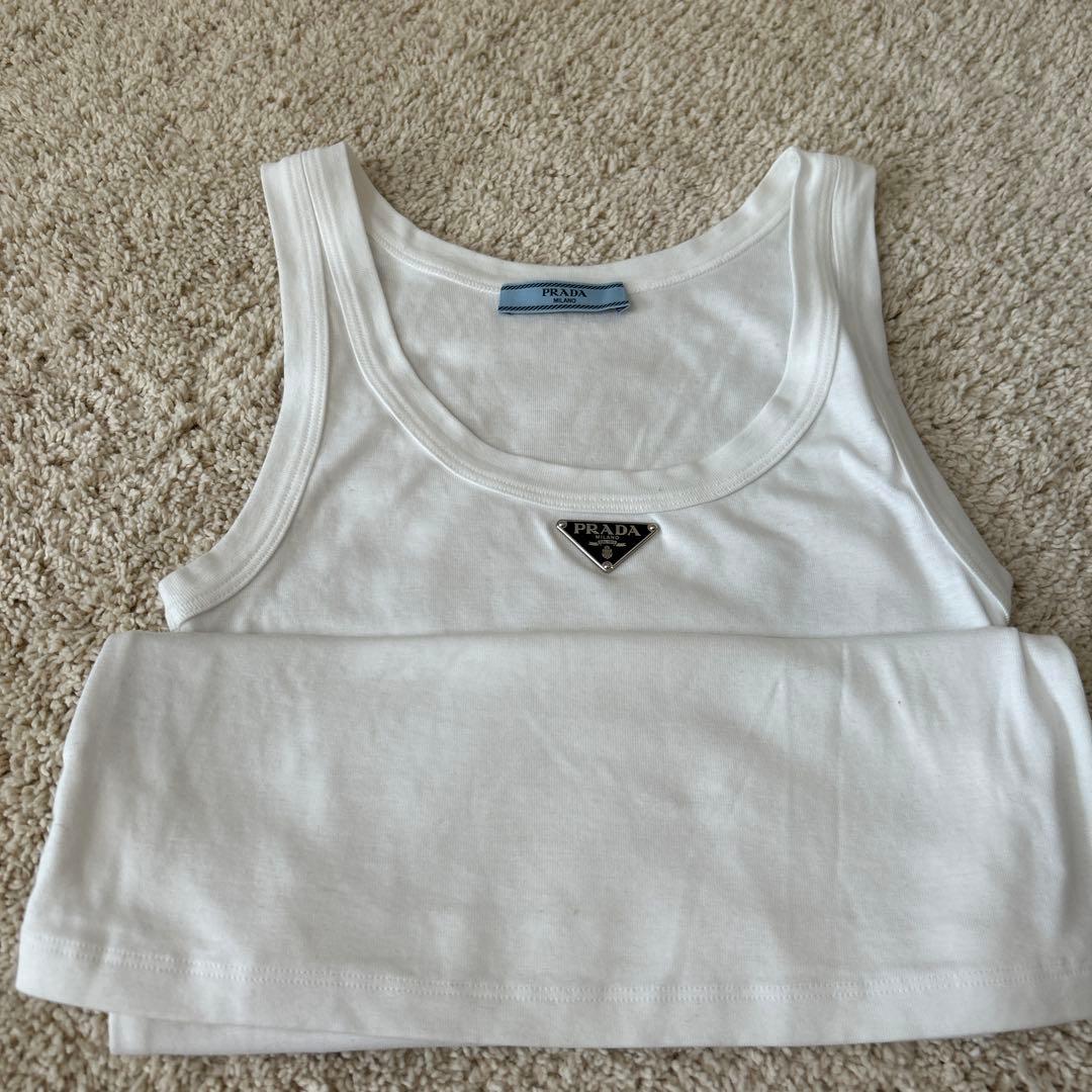 PRADAプラダ　ジャージーリブニットタンクトップス　ロゴプレート 36