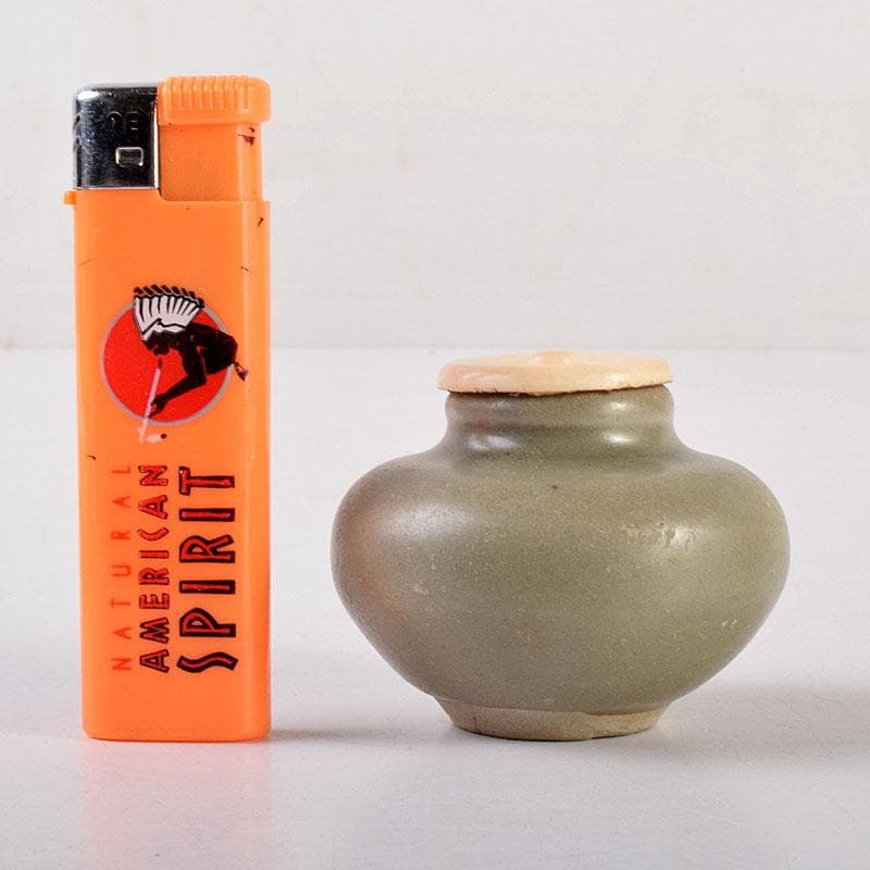 タイ古陶磁　スンコロク　宋胡録　青磁　小壺　時代箱付　V　7227