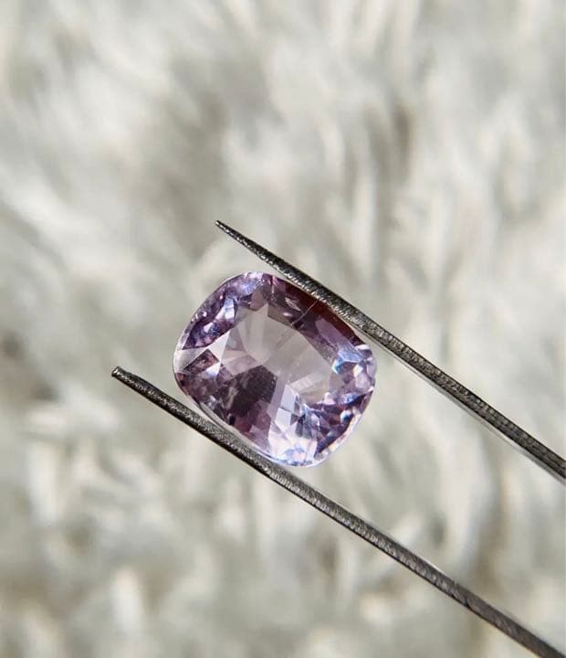 クンツァイト　ルースストーン　宝石　パキスタン産