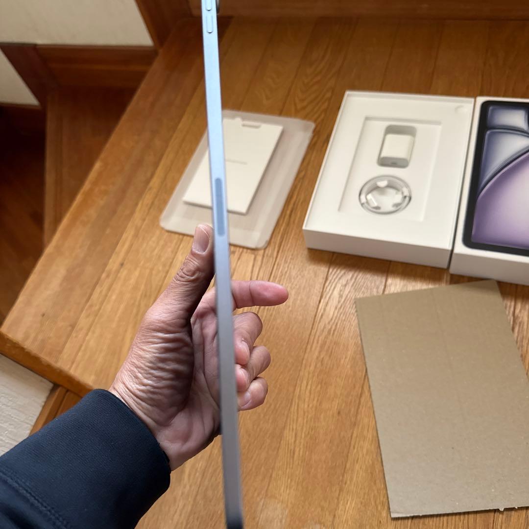 Apple 11インチiPad Air (M2)128GB本体スペースグレイ