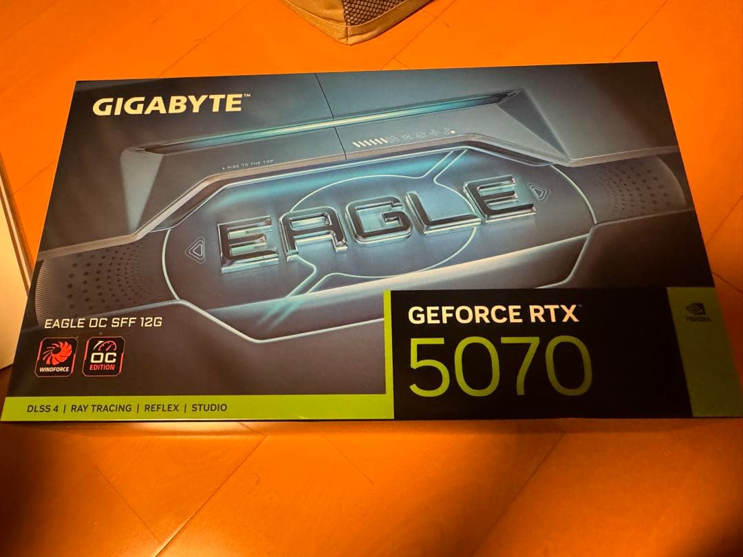 GIGABYTE-RTX5070-12G 黒