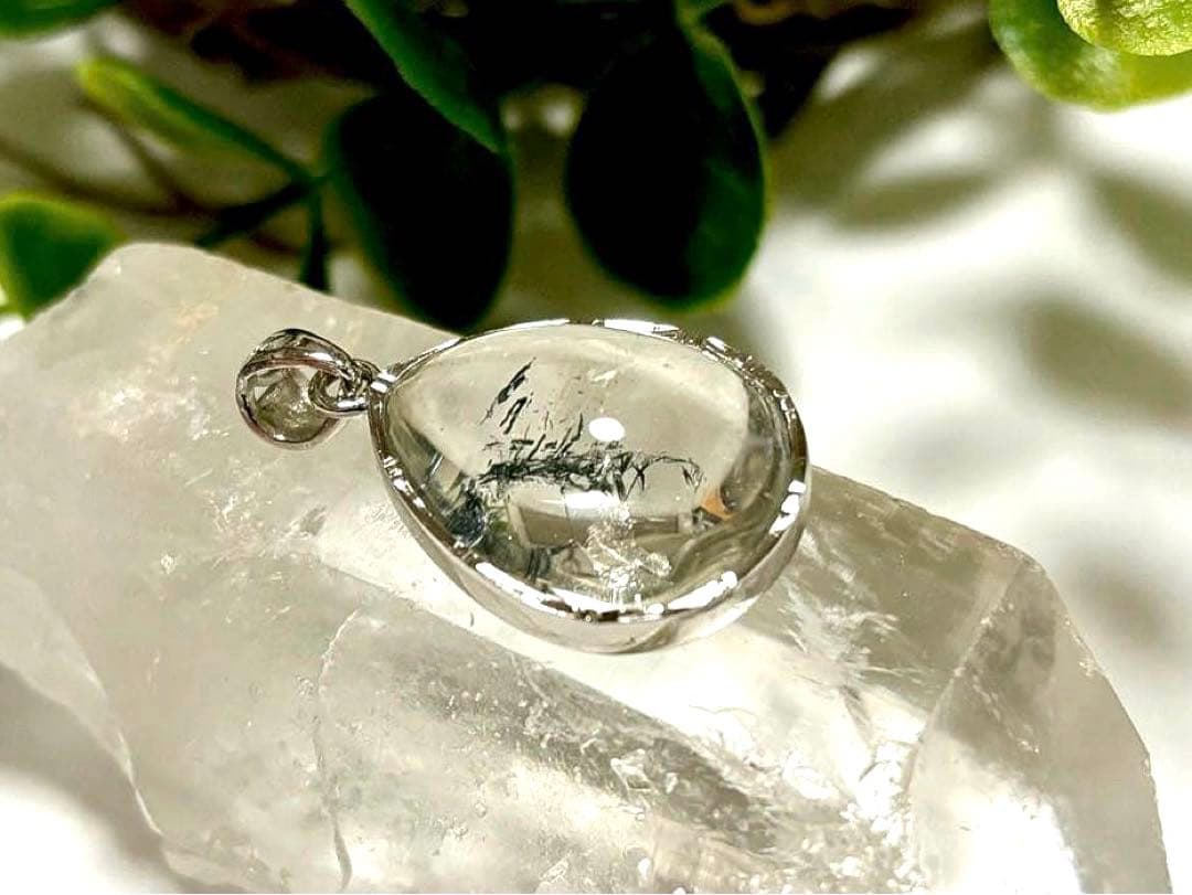 究極品質　秘蔵放出　英雄の守護石　エンジェルラダースティブナイトインクォーツPT