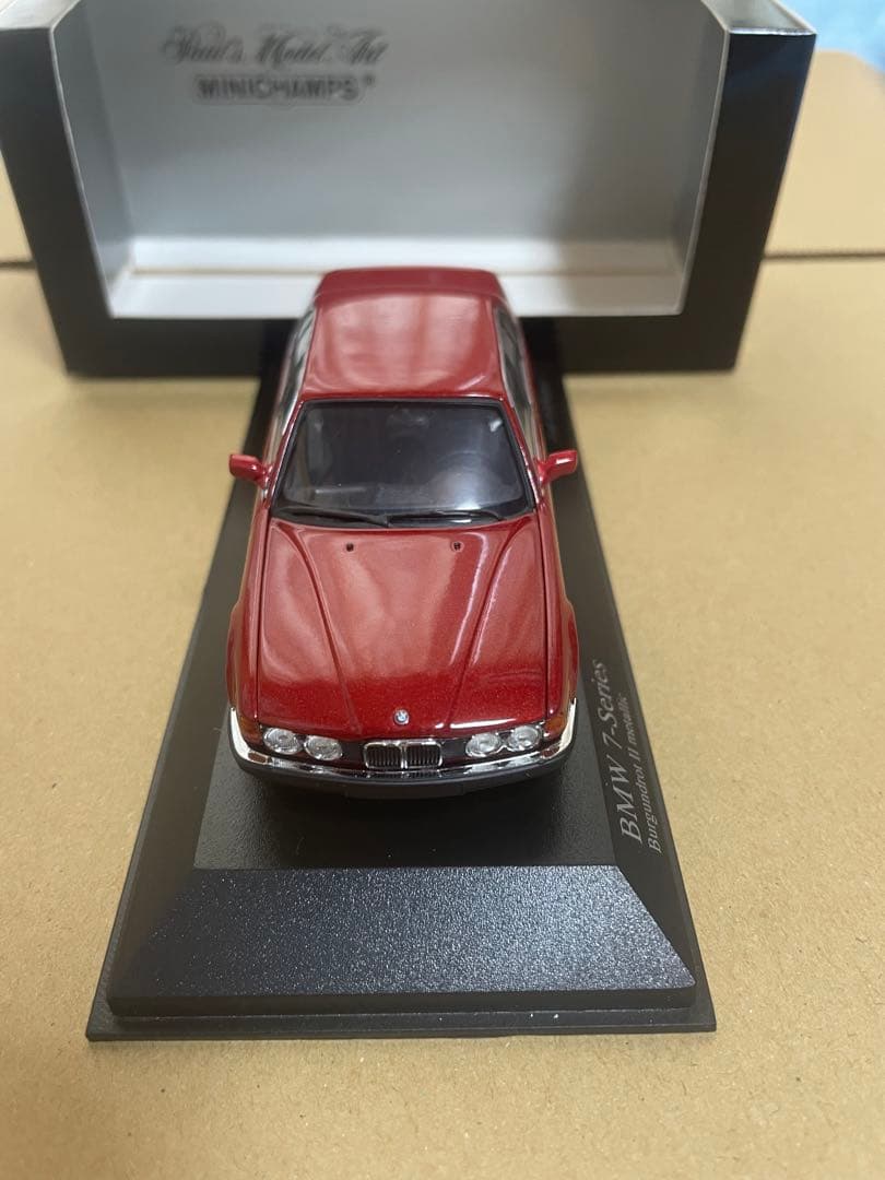 BMW 7-Series 1986 Red llic ミニカー