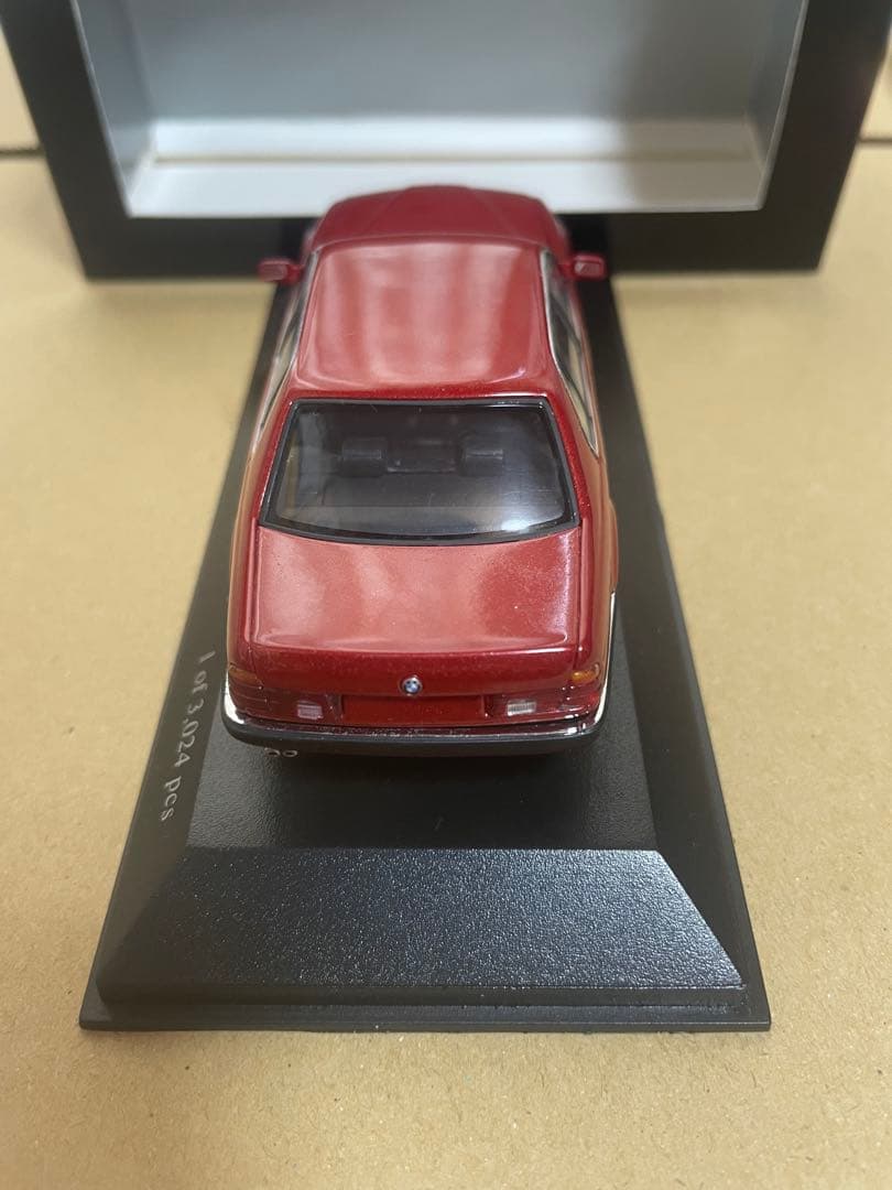BMW 7-Series 1986 Red llic ミニカー
