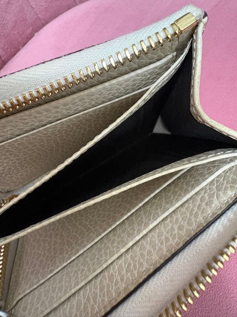 Gucci グッチGGロゴ L字ファスナーミニ財布ホワイト