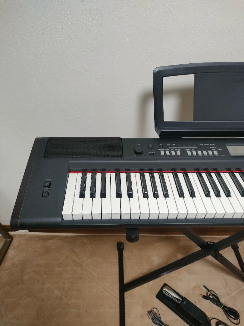 ヤマハ　YAMAHA　電子ピアノ　76鍵盤　piaggero　NP-V80
