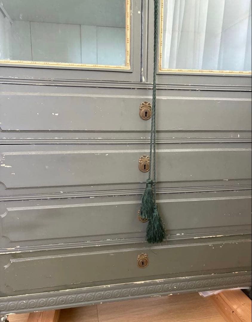 フランスアンティーク家具　 グレーのキャビネット 4引き出し付き