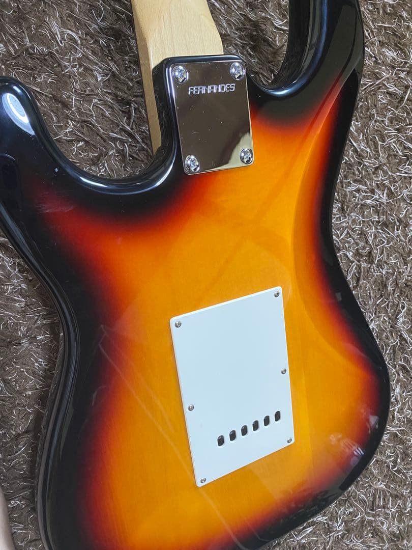 フェルナンデス　エレキギター