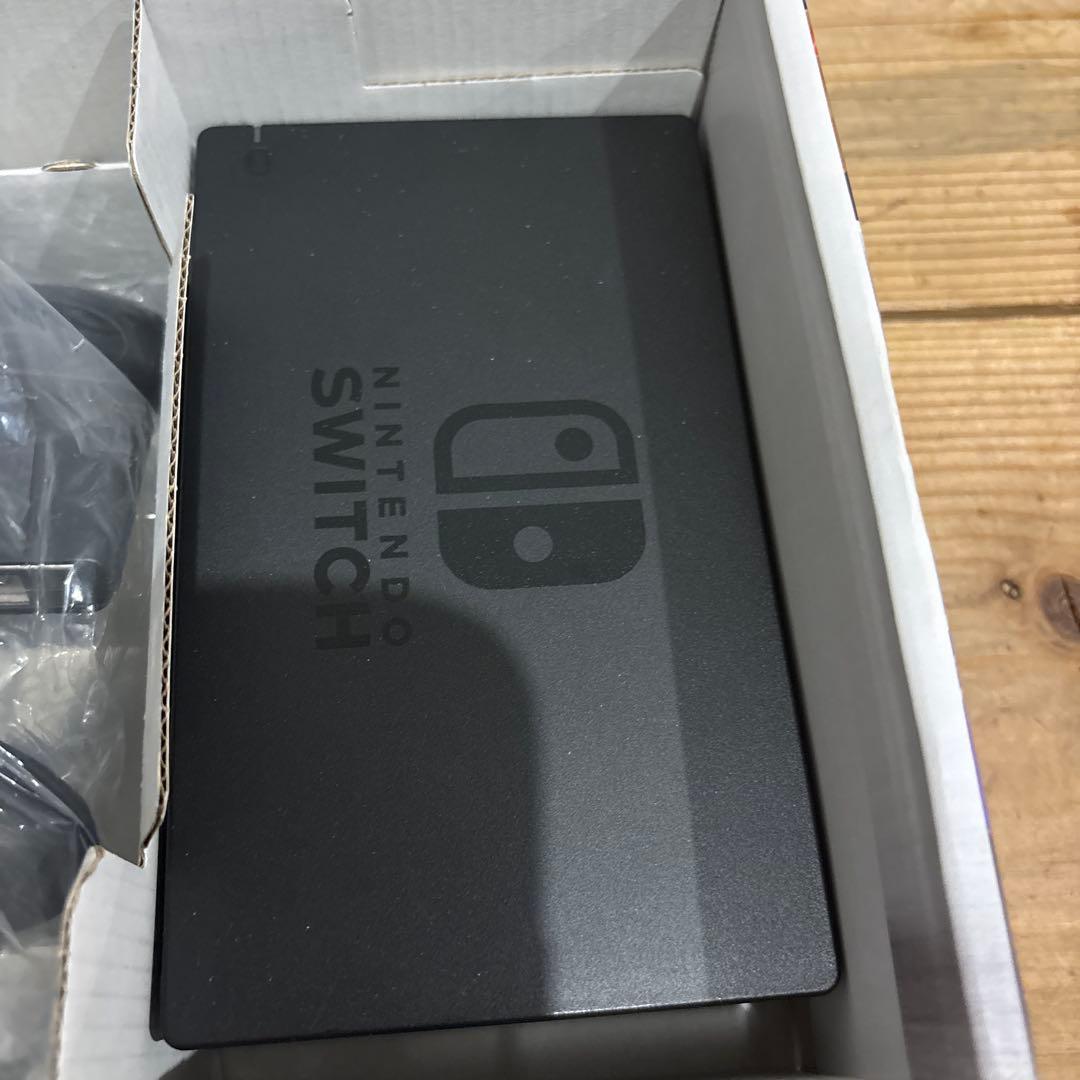 Nintendo Switch 本体　ネオンブルー/ネオンレッド