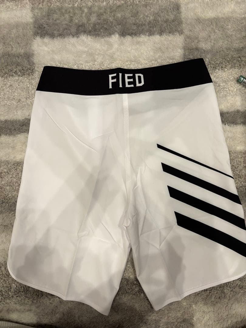 FIED ファイド　サーフパンツ　水着 サイズSホワイト ストライプ　フィジーク