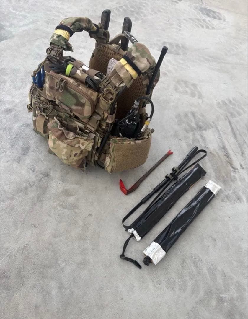 タクティカルベスト　タグ付きレプリカ　サバゲー　マルチカム