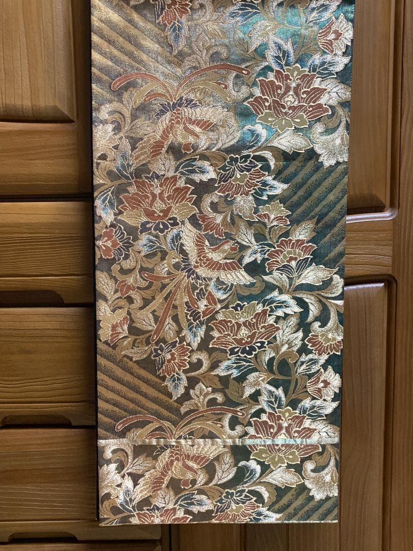 振袖　帯　正絹【匿名配送・宅急便送料無料】30～40年前の　着物　出品№22