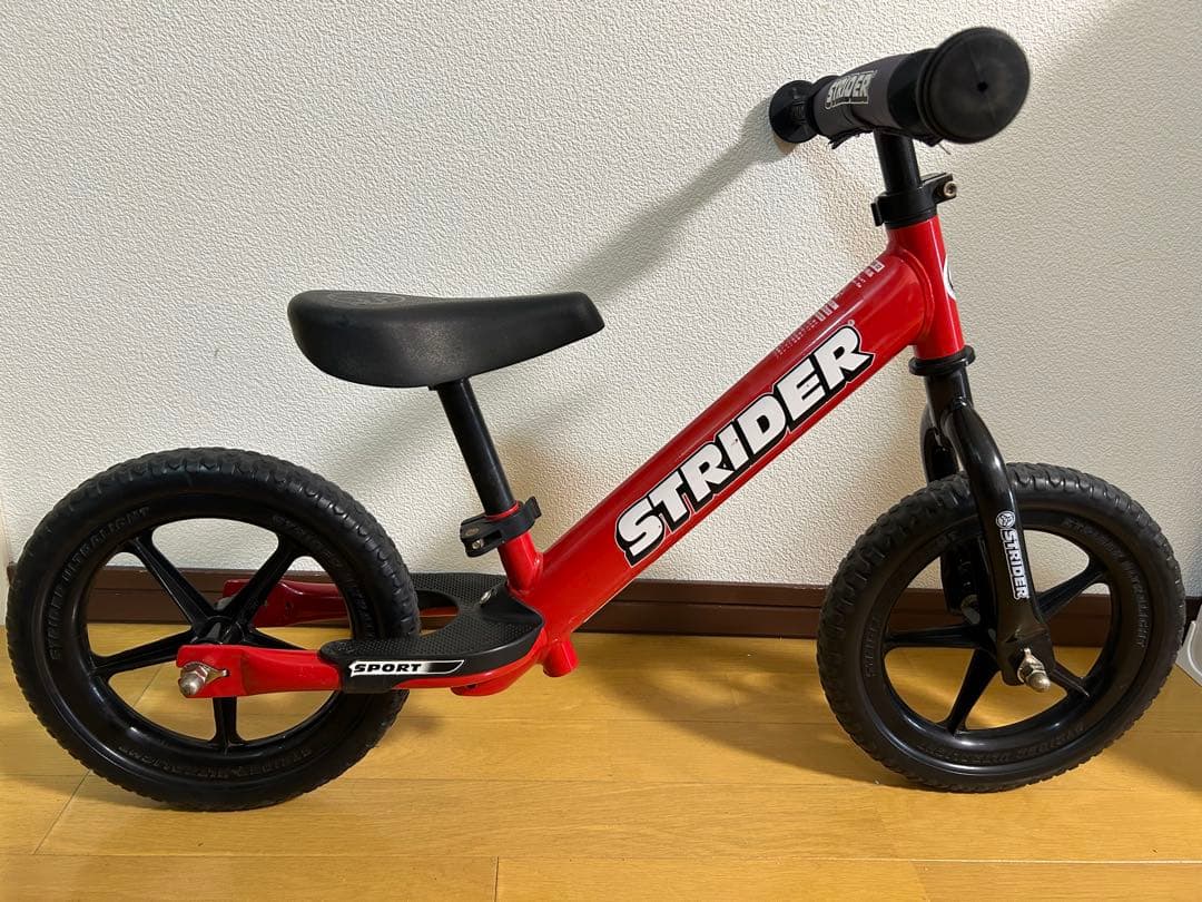 STRIDER スポーツ バランスバイク 赤 12インチ　2023年製