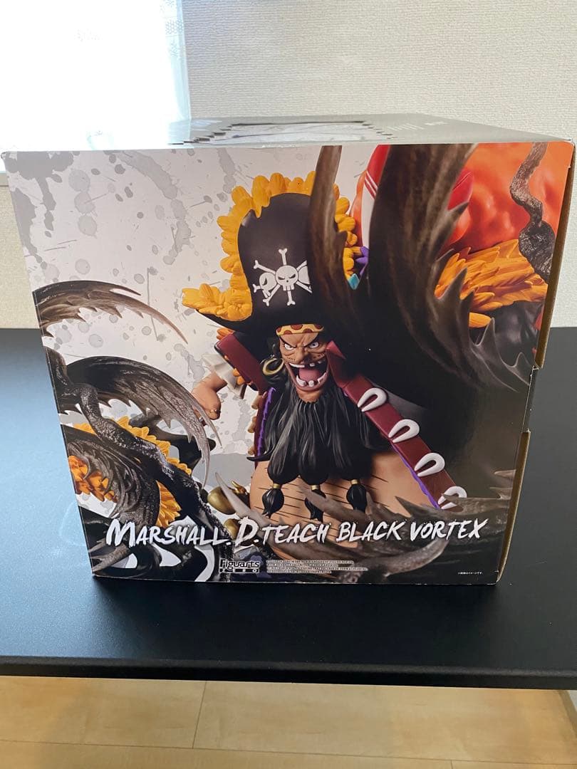 ワンピース　フィギュアーツ　黒ひげ　ティーチ　闇水　フィギュア