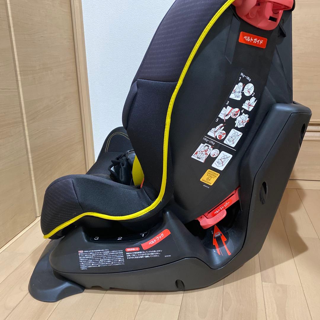 カーメイト エールべべ スイングムーン プレミアムS カーボンイエロー