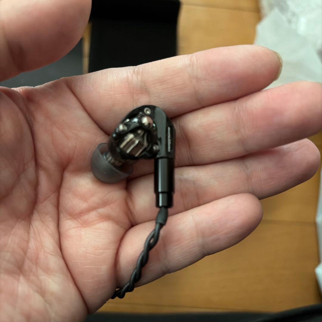 acoustune HS1900X 鎬 【有線イヤホン】