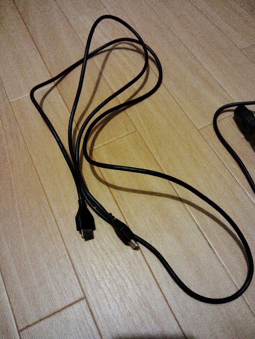 PS4 Pro 本体　CUH-7000BB01