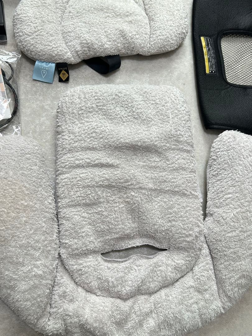 Combi 回転式チャイルドシート ブラック/グレー