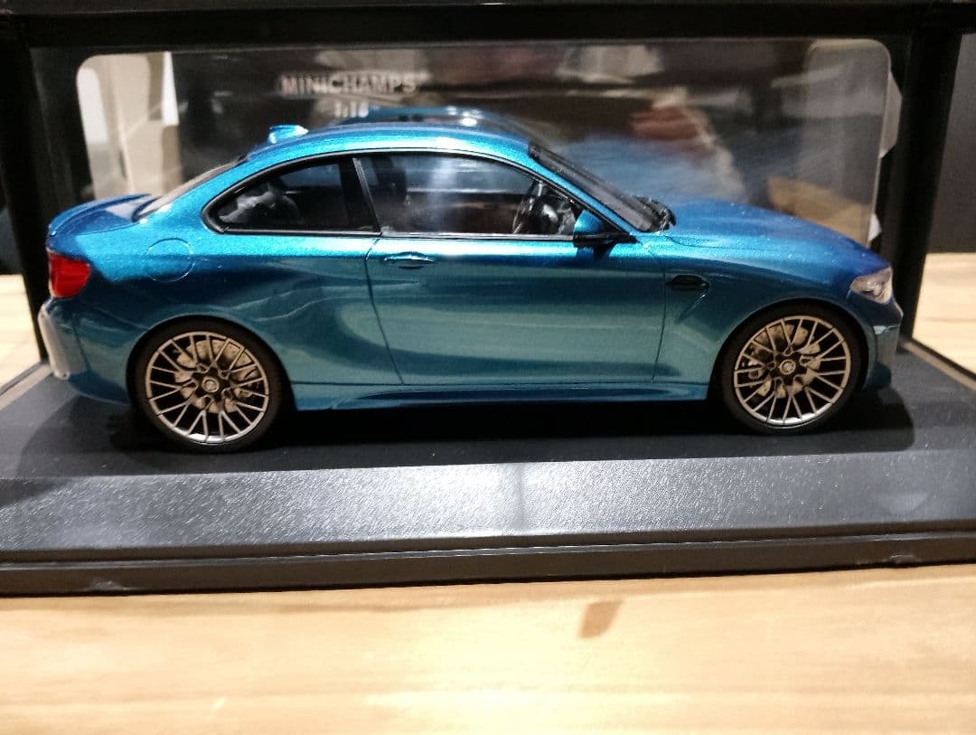 1/18 BMW M2 コンペティション　ミニカー　ロングビーチブルー
