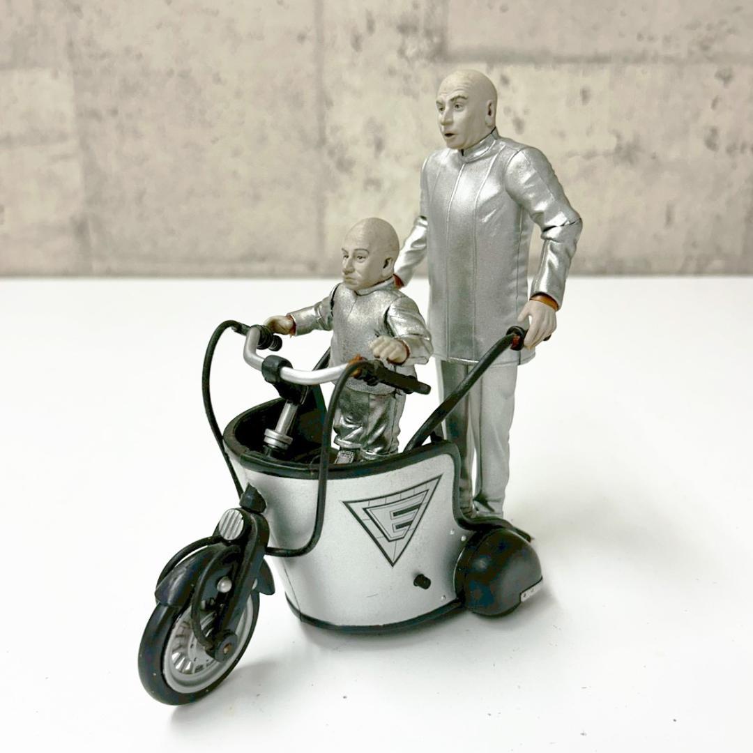 『オースティン・パワーズ』ドクター・イーブル ミニ・ミー フィギュア