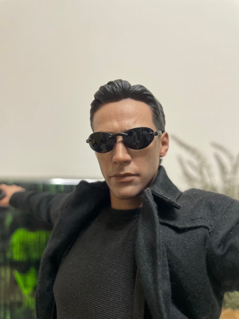 Hot toys マトリックス NEO 1/6スケールフィギュア