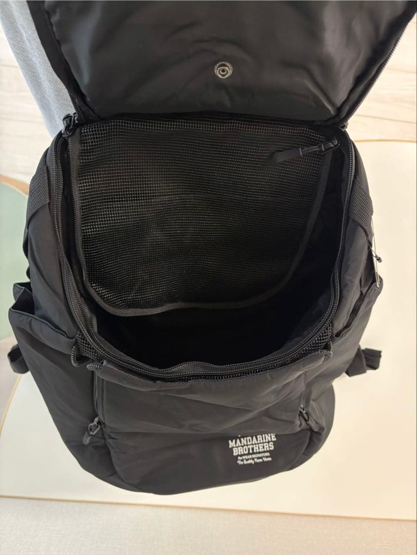 マンダリンブラザーズ WINSTON HUG BAG ブラック