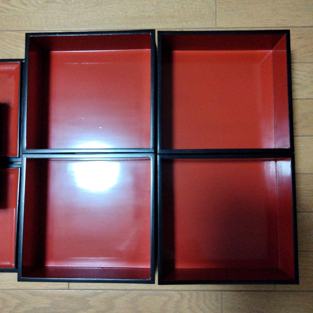 【家紋入り(剣片喰けんかたばみ）】漆塗り五段重箱　共箱