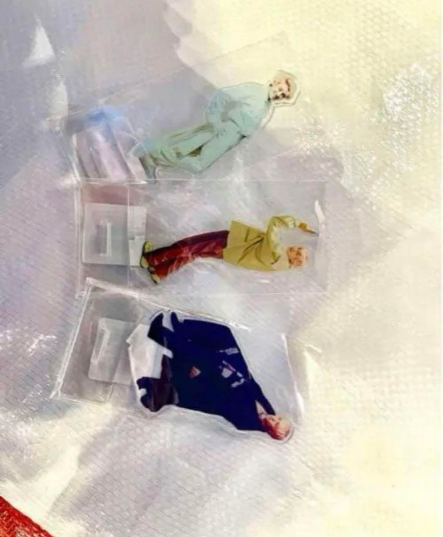 4次元視点の兼近 EXIT 兼近大樹 アクリルススタンド　3種