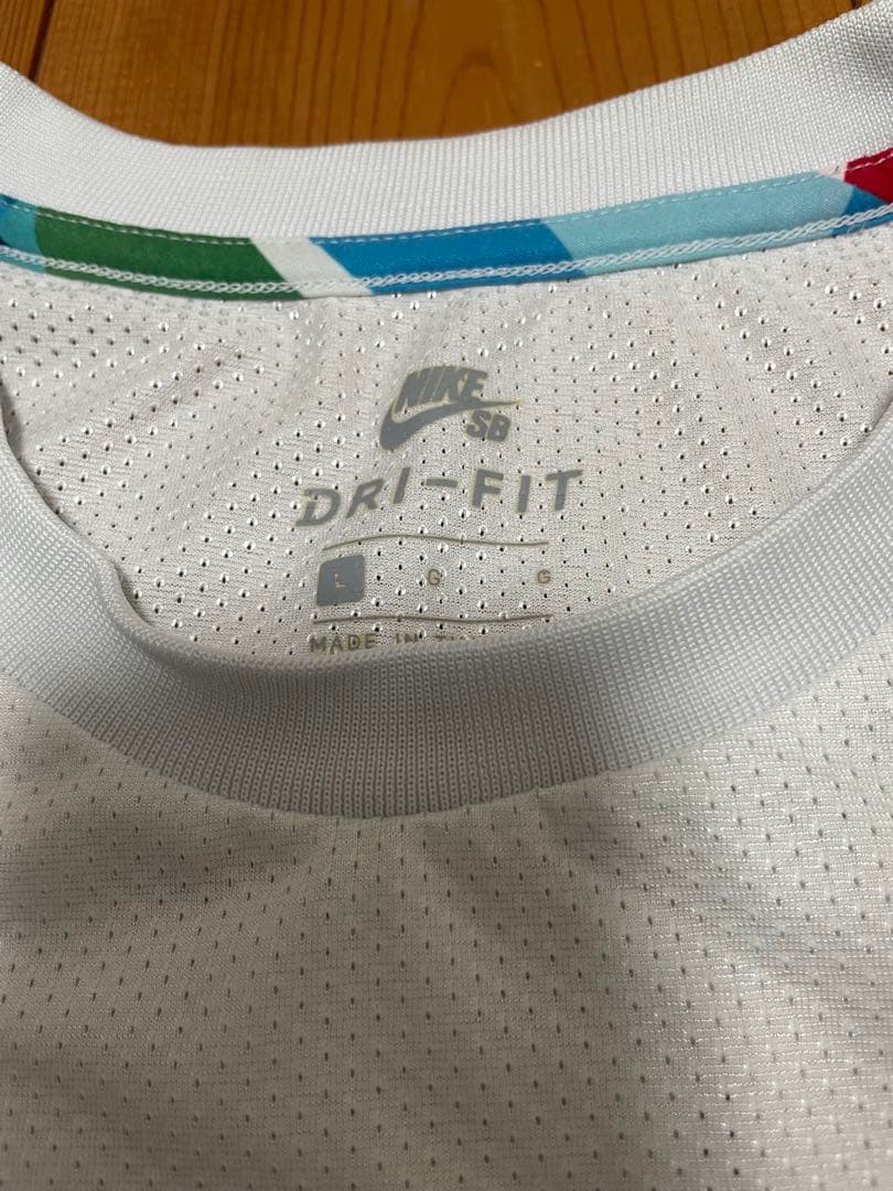 B*e様 NIKESB x parra Tシャツ　Lサイズ　フランス