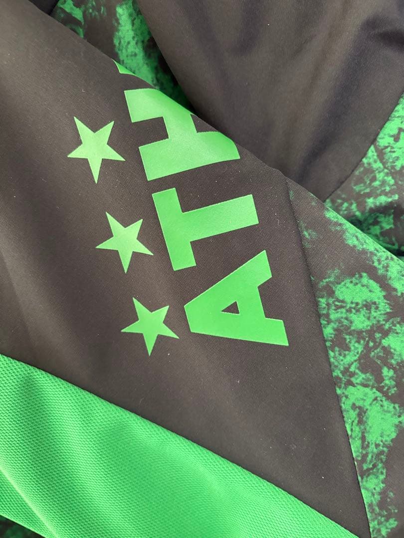 アスレタストレッチトレーニングジャケット　Lサイズ　東京ヴェルディモデル