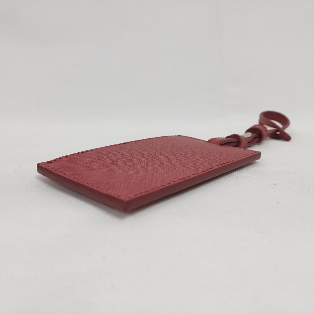○★新品 未使用 プラダ サフィアーノレザー ラゲッジタグ レッド ネームタグ