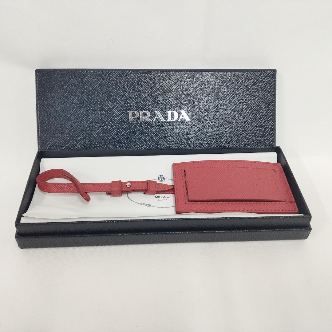 ○★新品 未使用 プラダ サフィアーノレザー ラゲッジタグ レッド ネームタグ